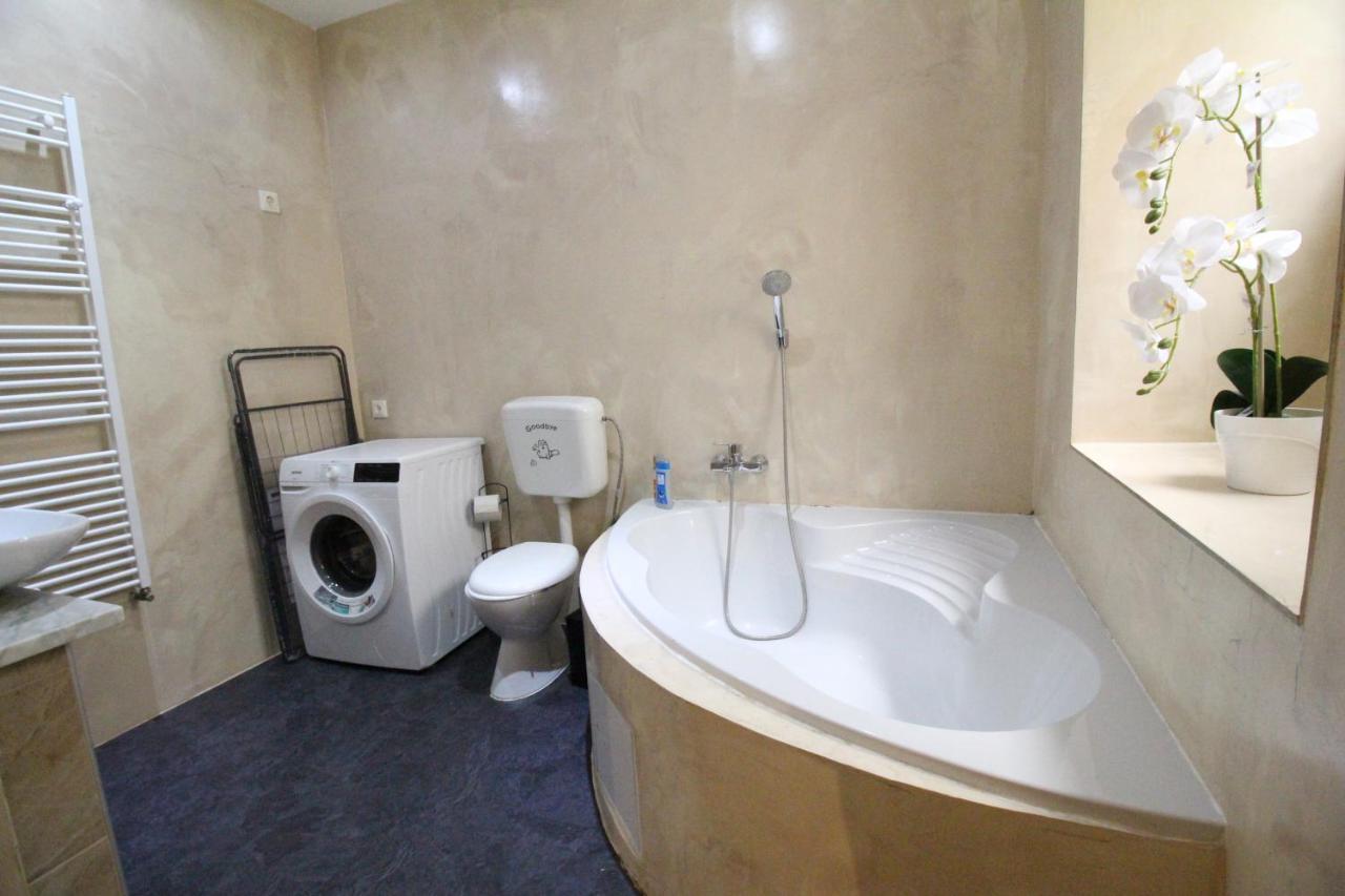 Private Double Bedroom Rf2 Wien Eksteriør billede